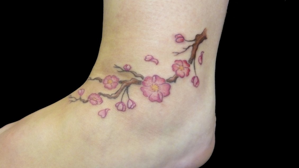 Kleine Blumen Tattoos alletattoo.de 18