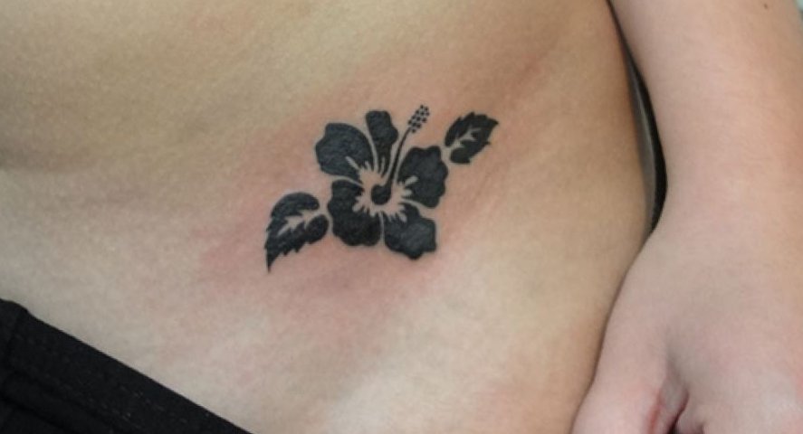 Kleine Blumen Tattoos alletattoo.de 5