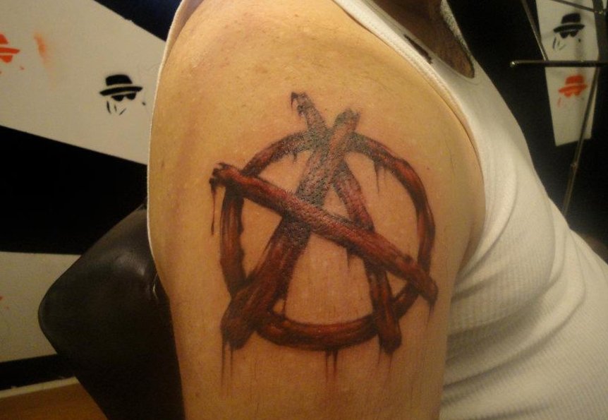 Anarchie-Symbol Tattoos und die Bedeutungen alletattoo.de 6