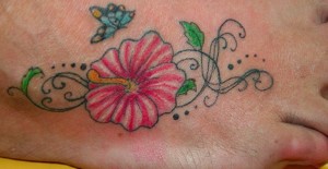 Hawaii Blumen Tattoos – Designs und deren Bedeutung alletattoo.de 27