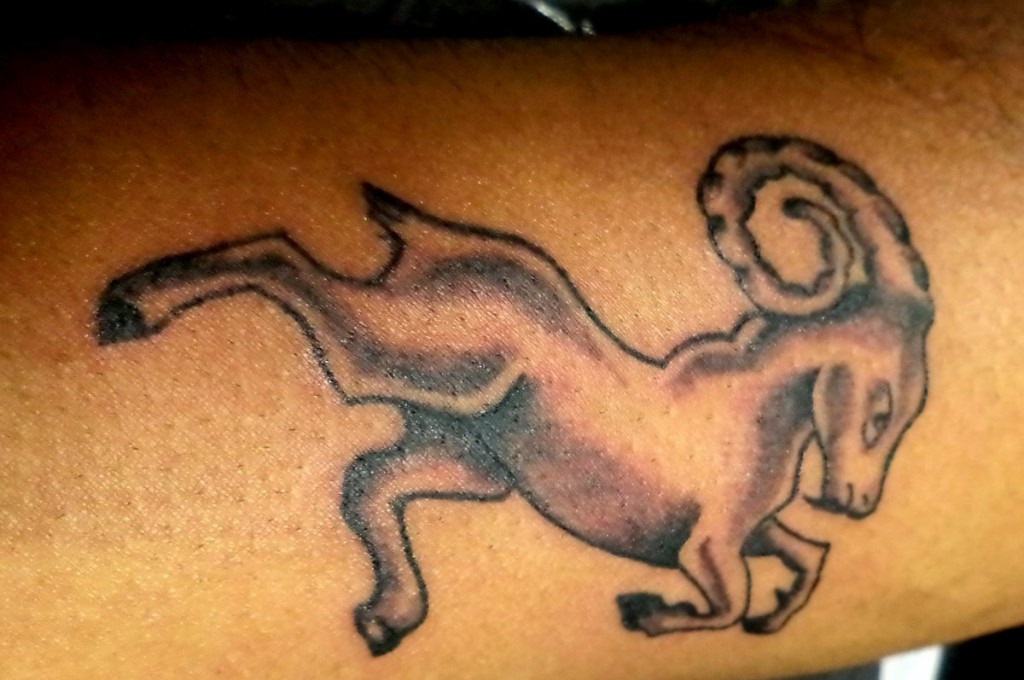 Widder Sternzeichen Tattoos