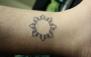 Motive und Bedeutung der Sonnen Tattoos alletattoo.de 18