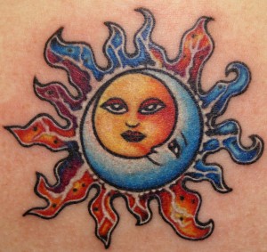 Motive und Bedeutung der Sonnen Tattoos alletattoo.de 5